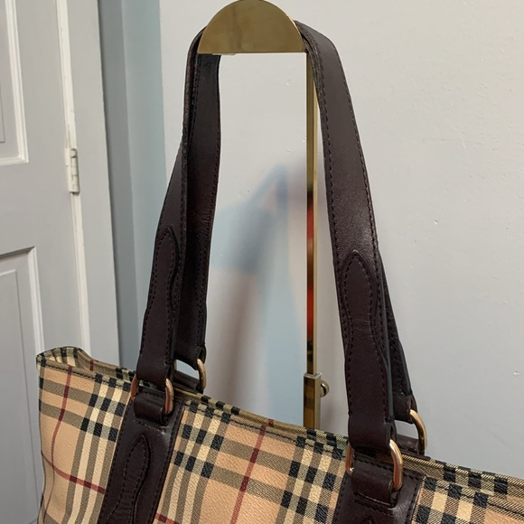 ❌SOLD❌Authentic Burberry large canvas and leather tote w free insert shaper - Picture 9 of 17